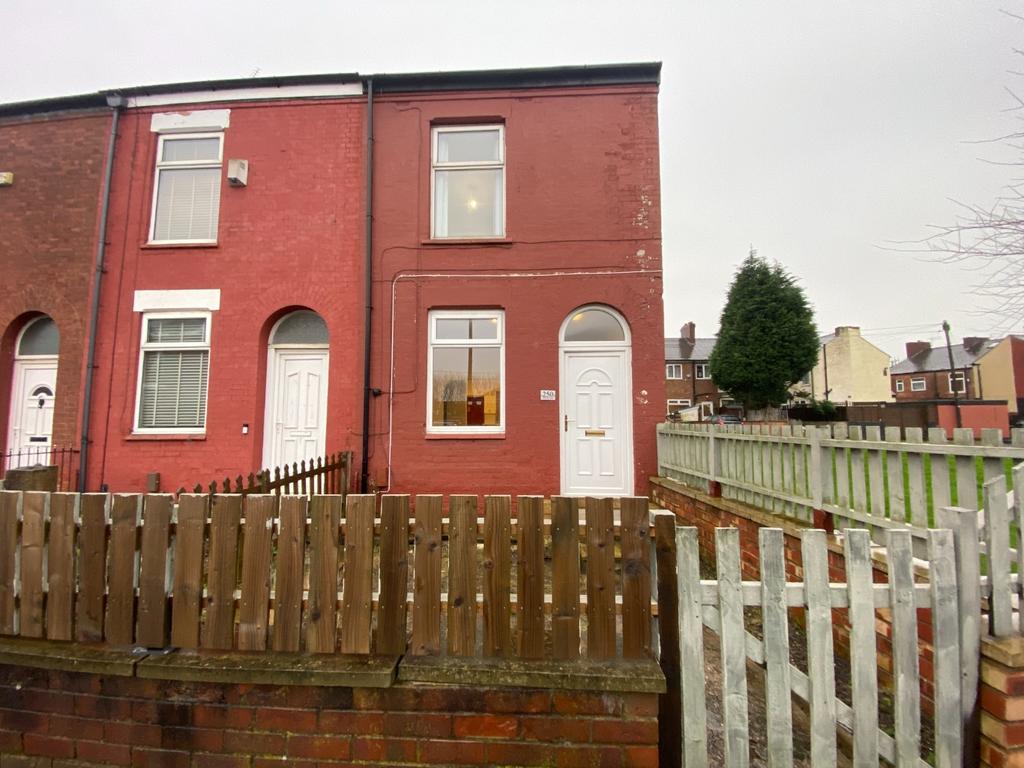Fairfield Road, Tameside M43 3 bed end of terrace house to rent £
