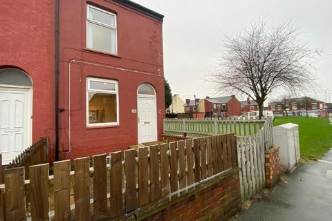 3 bedroom end of terrace house to rent, Fairfield Road, Tameside M43