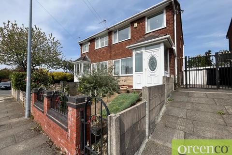 3 bedroom semi-detached house to rent, Fairless Road, Salford M30