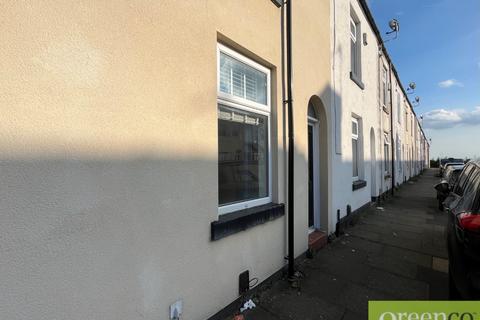 2 bedroom terraced house to rent, Heron Street, Manchester M27
