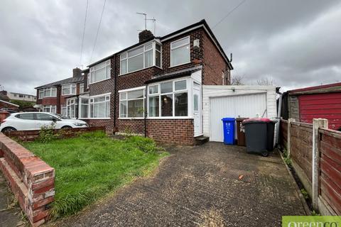 3 bedroom semi-detached house to rent, Whitegate Drive, Salford M5