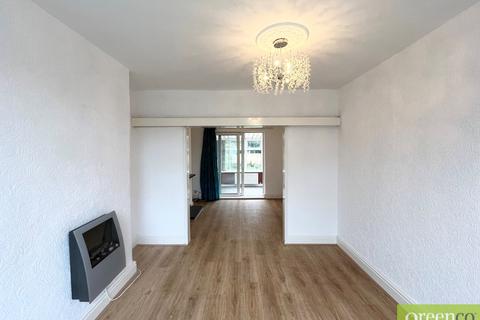 3 bedroom semi-detached house to rent, Whitegate Drive, Salford M5