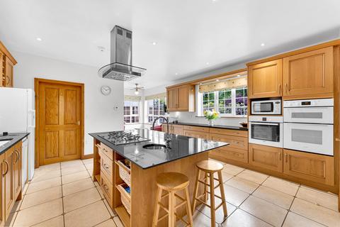 6 bedroom detached house for sale, Hillcliffe Road, Walton, WA4