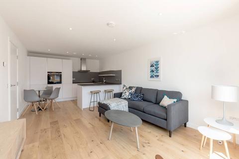 2 bedroom flat to rent, Hughes Close, Edinburgh, EH7