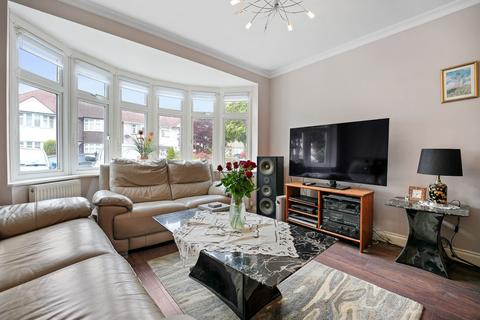 3 bedroom end of terrace house for sale, Elmer Gardens, Isleworth