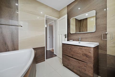 23 Elmer Gardens, Isleworth, TW7 6EY