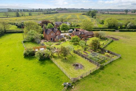 6 bedroom detached house for sale, Pirton, Worcestershire, WR8 9EJ