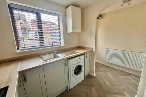 2 bedroom terraced house to rent, 4 West View, GL14