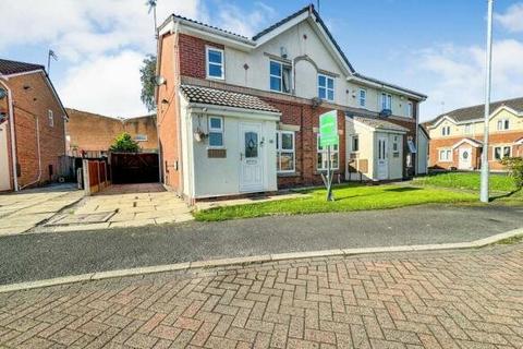 3 bedroom end of terrace house to rent, Whitefield, Manchester M45