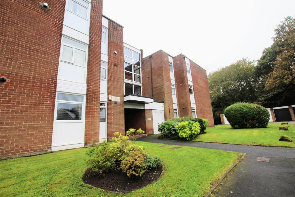 Sumner Close, Rainhill L35 2 bed flat to rent £750 pcm (£173 pw)