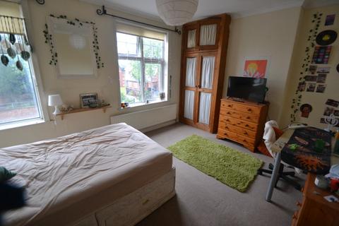 5 bedroom semi-detached house to rent, Lenton Boulevard, Nottingham NG7