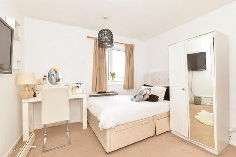 3 bedroom maisonette for sale, Frogmore, Fareham, Hampshire