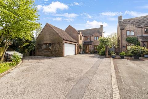 4 bedroom detached house for sale, High Street, Arlingham, Gloucester, Gloucestershire, GL2