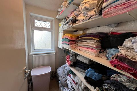 27 Chepstow Road, Treorchy, CF42 6UU