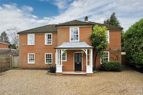 19 Llanvair Close, Ascot, SL5 9HX