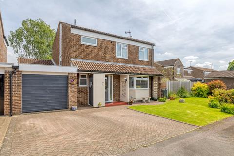 4 bedroom detached house for sale, Mundesley Close, Stevenage, Hertfordshire, SG1