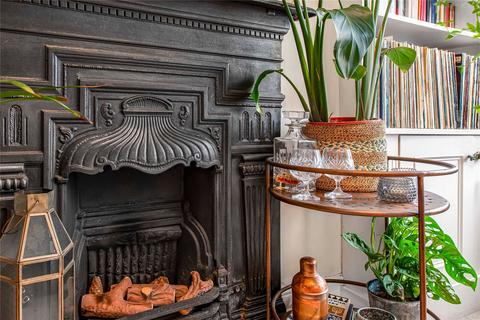 18 Edgington Road, London, SW16 5BS