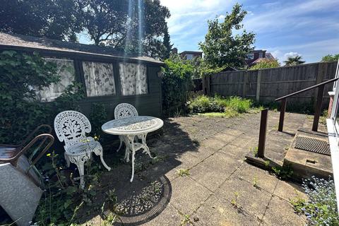 363 Staines Road, Feltham, TW14 9HF