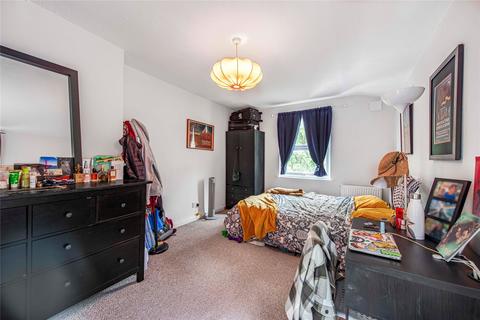 2 bedroom flat for sale, Thrale Road, Furzedown, SW16
