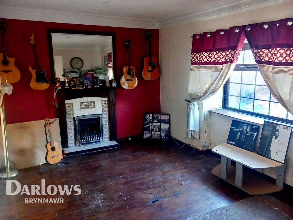 Queen Street, Nantyglo 3 bed terraced house for sale £110,000