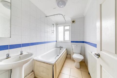 4 bedroom end of terrace house for sale, Pittville Gardens, London, SE25