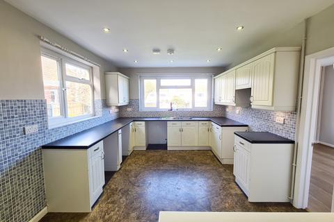 4 bedroom detached house to rent, Sir Walter Raleigh Drive - 4562, Rayleigh, Essex