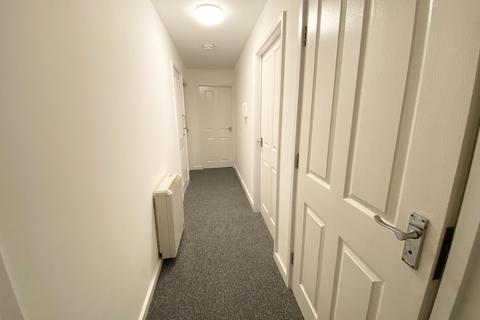 2 bedroom flat to rent, Hope Road, Manchester M14