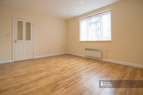 2 bedroom flat to rent, Lilac Crescent, Beeston, NG9 1PX