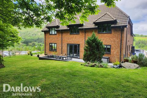 5 bedroom detached house for sale, Farm Road, Nantyglo