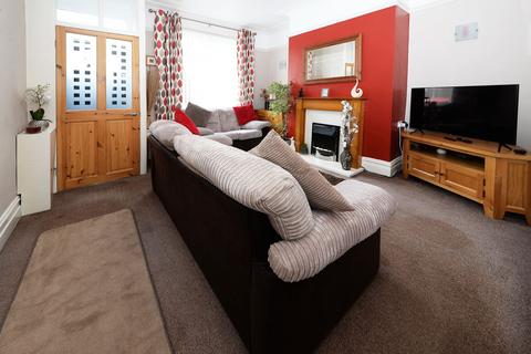 2 bedroom terraced house for sale, Smallshaw Lane, Ashton-Under-Lyne OL6