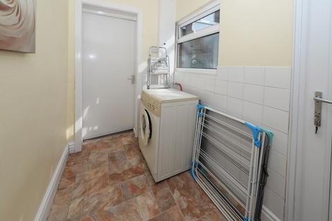 47 Smallshaw Lane, Ashton-under-lyne, OL6 8PX