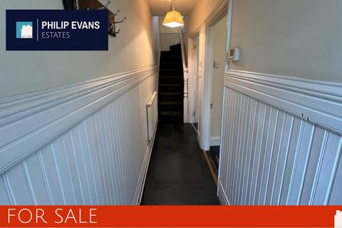 3 bedroom terraced house for sale, Primrose Hill, Llanbadarn Fawr SY23