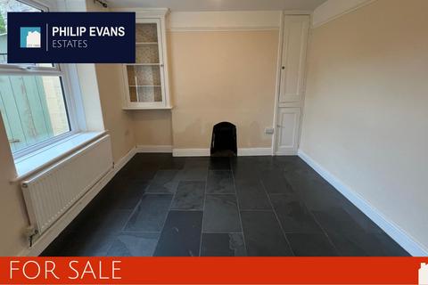 3 bedroom terraced house for sale, Primrose Hill, Llanbadarn Fawr SY23