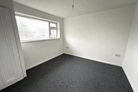 2 bedroom semi-detached house to rent, Burnham Avenue, Llanrumney, Cardiff. CF3