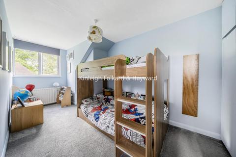 15 Sturges Field, Chislehurst, BR7 6LG