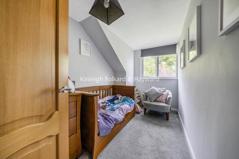 15 Sturges Field, Chislehurst, BR7 6LG