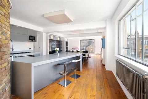 Flat B, 26 Princelet Street, London, E1 6QH