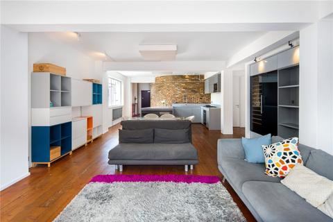 Flat B, 26 Princelet Street, London, E1 6QH