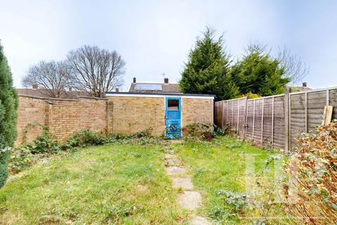 48 Warren Drive, Crawley, RH11 0DW