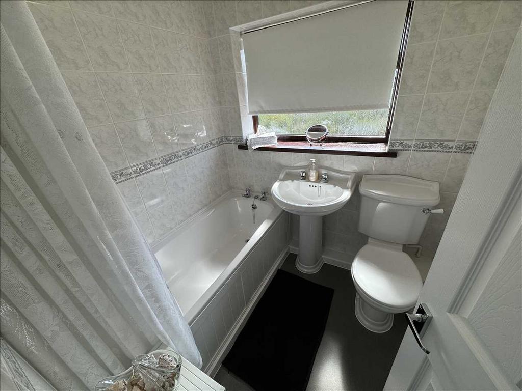Tiled BATHROOM