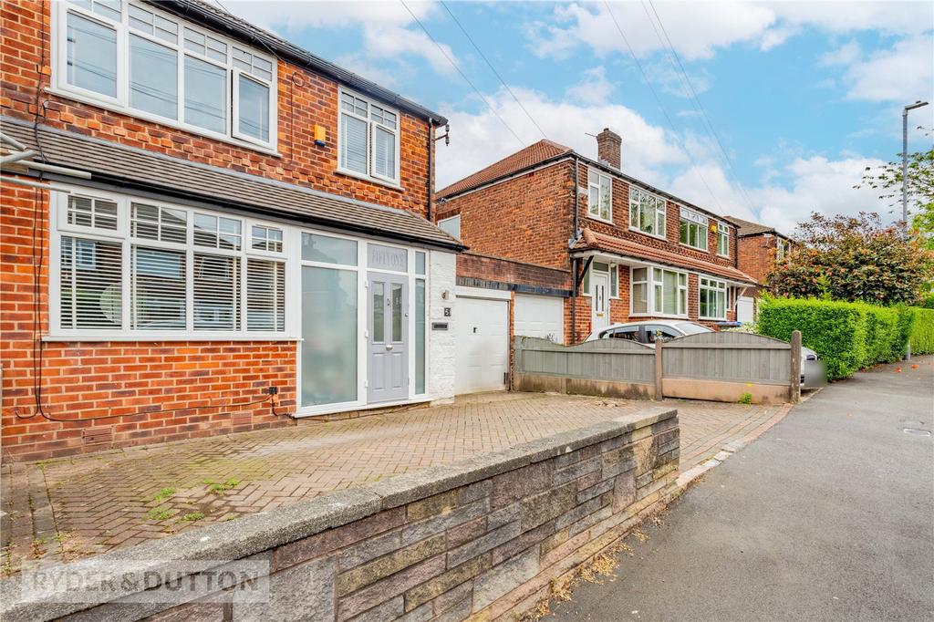 Penrhyn Avenue, Alkrington... 3 bed semidetached house for sale £285,000