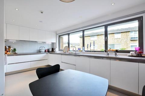 4 bedroom flat to rent, Meadowbank, Primrose Hill, London, NW3
