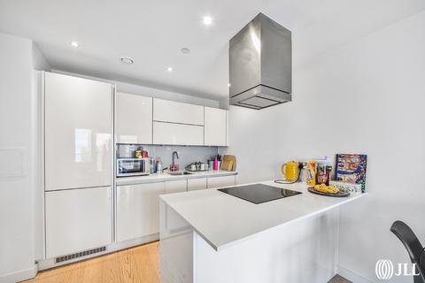 1 bedroom apartment for sale, Horizons Tower, Canary Wharf E14