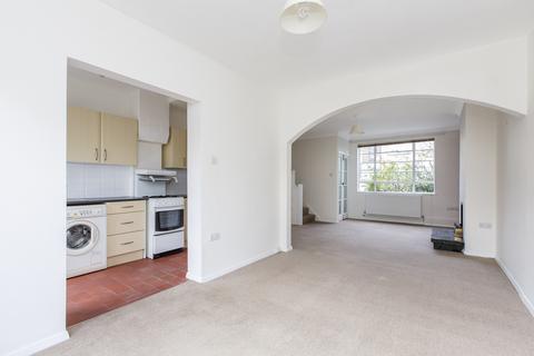 2 bedroom end of terrace house to rent, Chancellor Grove, London, SE21
