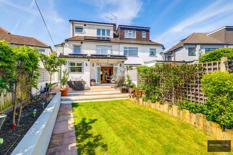 6 bedroom semi-detached house for sale, Ilford IG5