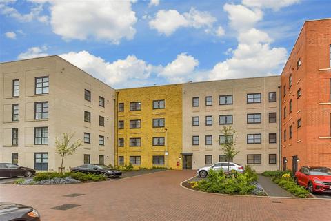 2 bedroom flat for sale, Eastern Avenue, Western Cross, Ebbsfleet Valley, Kent