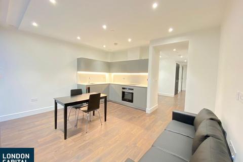 Studio to rent, Neroli House, Piazza Walk, London E1