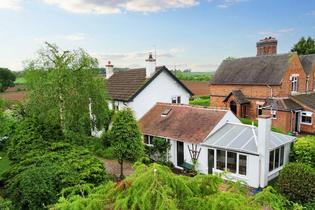Ashbourne Road, Mackworth Village, DE22 3 bed cottage for sale £495,000