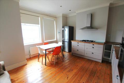2 bedroom flat to rent, Brantwood Road, Tottenham, London, N17