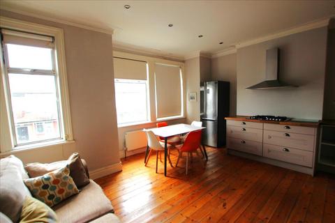 2 bedroom flat to rent, Brantwood Road, Tottenham, London, N17